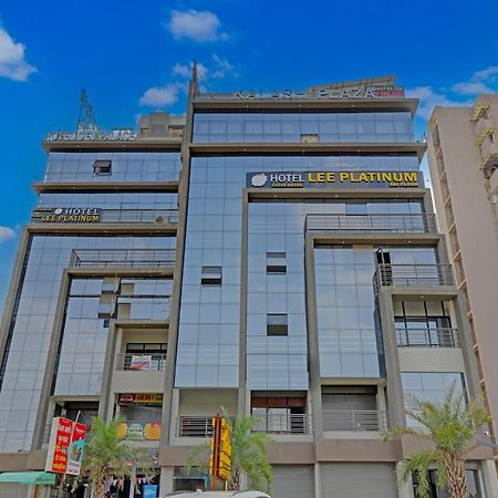 Hotel Lee Platinum Ahmedabad Eksteriør bilde