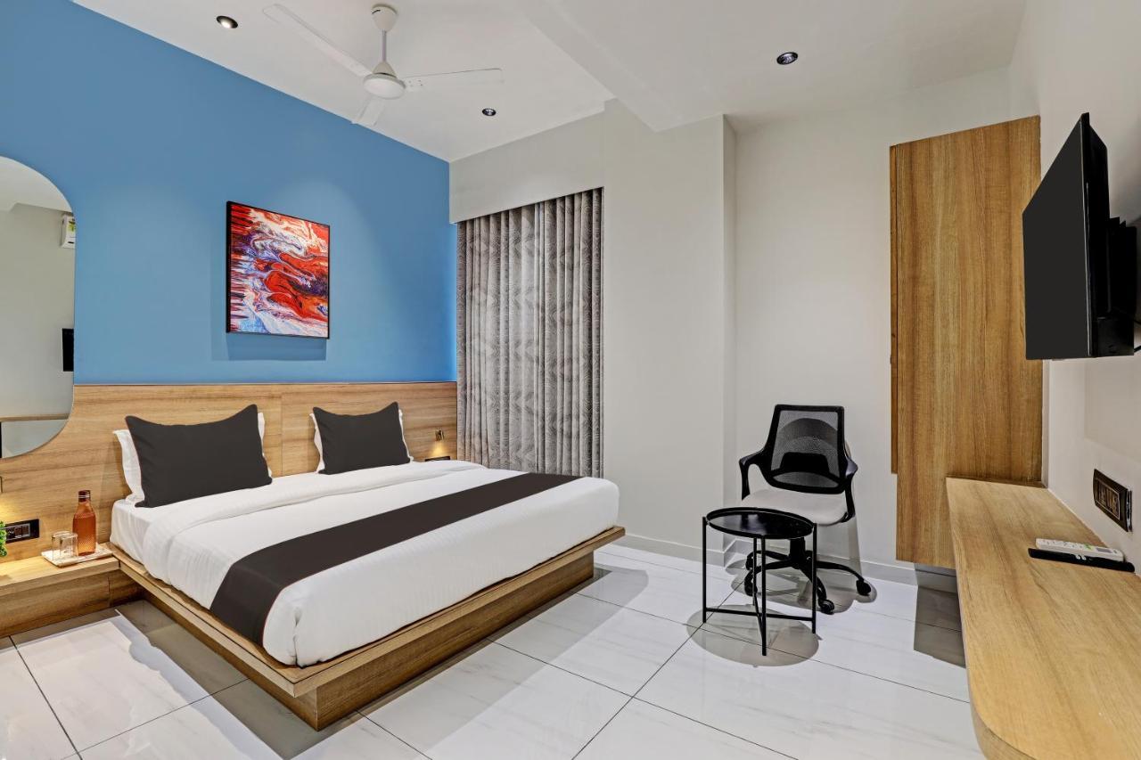 Hotel Lee Platinum Ahmedabad Eksteriør bilde