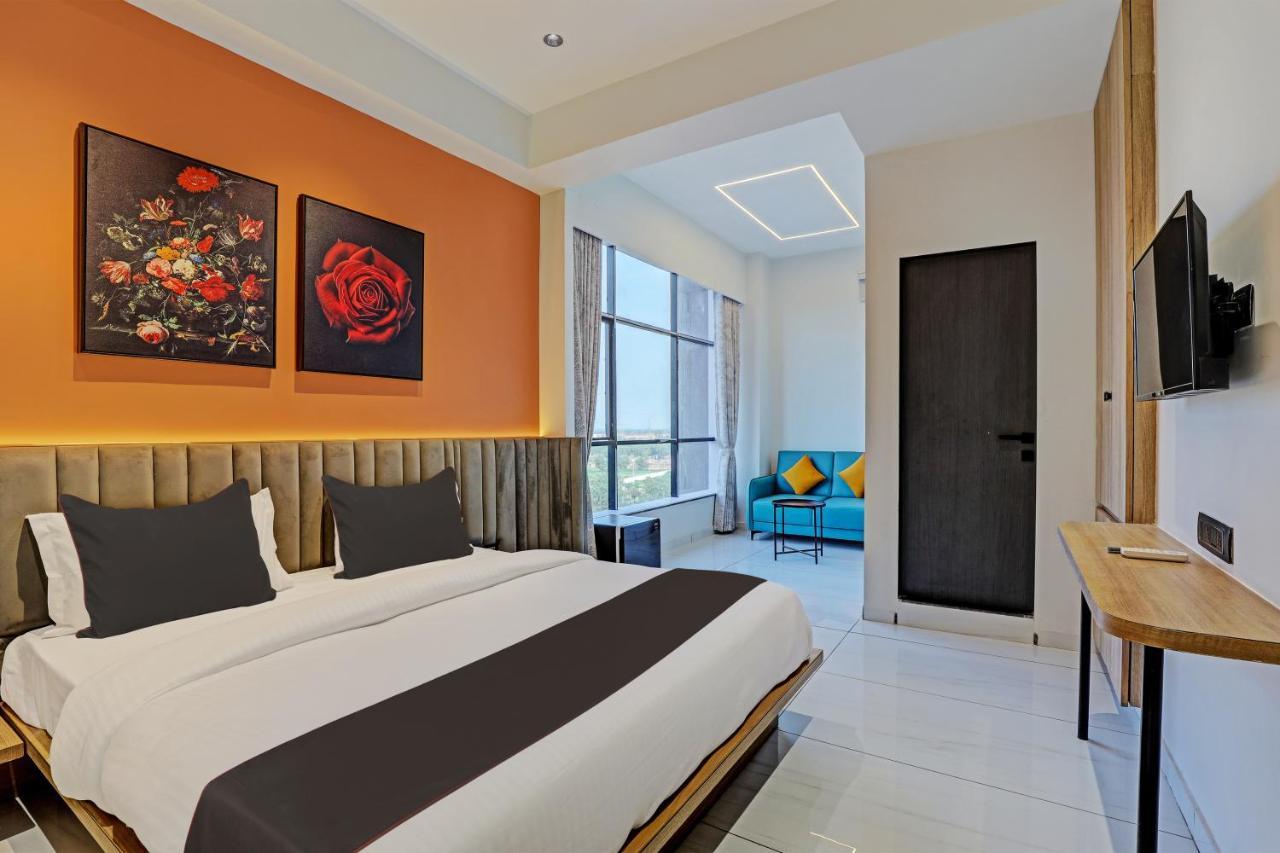 Hotel Lee Platinum Ahmedabad Eksteriør bilde