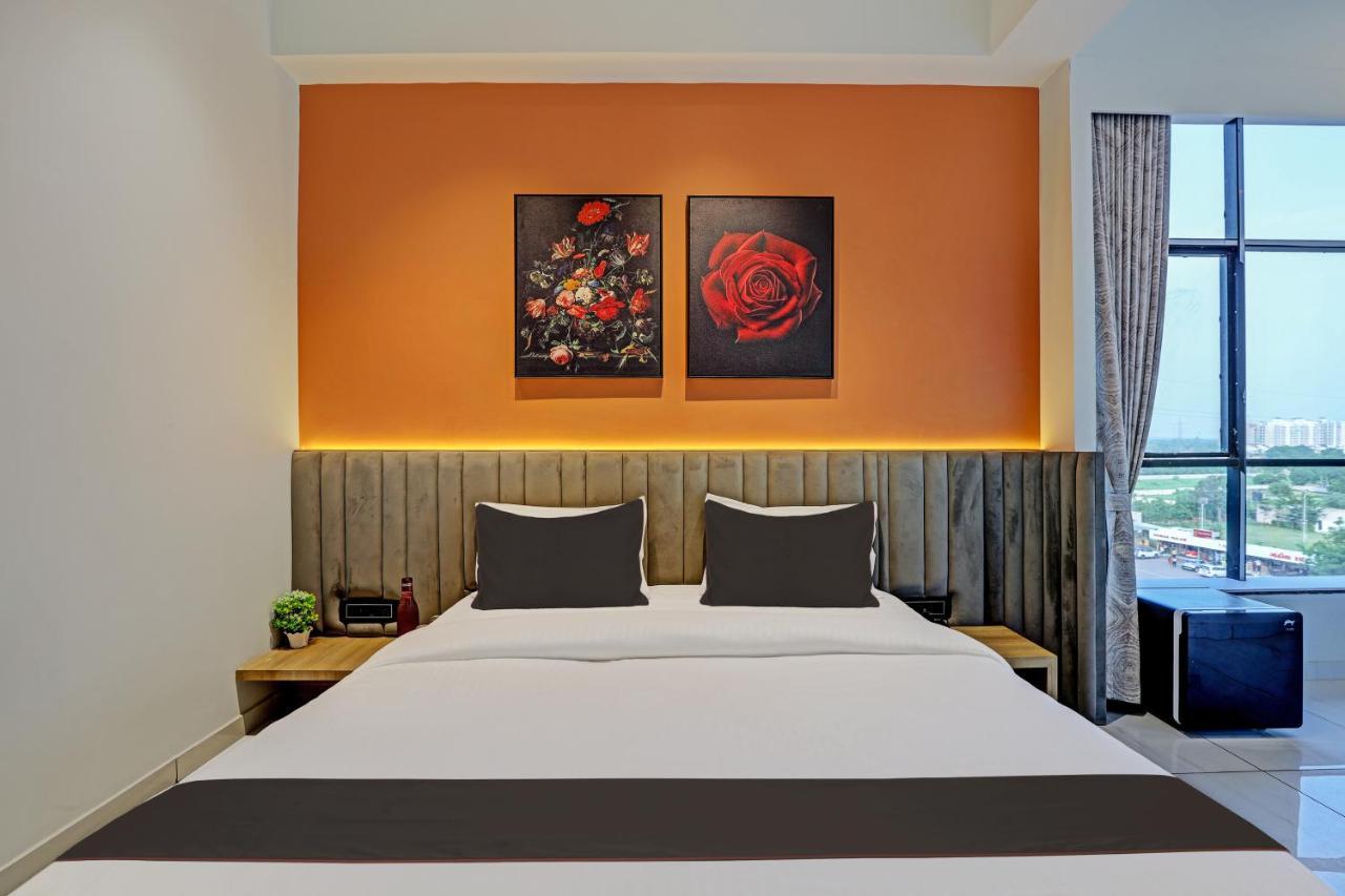 Hotel Lee Platinum Ahmedabad Eksteriør bilde